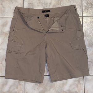 5.11 Base Cargo Shorts NWOT